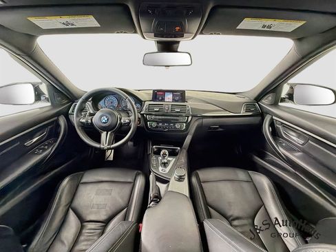 Used 2018 BMW M3 RWD image 27