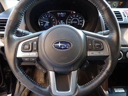 Used 2017 Subaru Forester 2.5i Touring AWD/4WD image 8