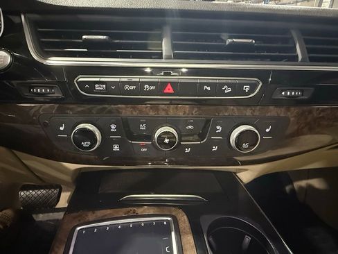 Used 2017 Audi Q7 3.0T Premium AWD/4WD image 20