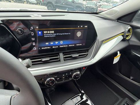 New 2026 Chevrolet Trax LT w/ Driver Confidence Package FWD image 26