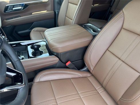 New 2026 Chevrolet Tahoe High Country AWD/4WD image 11