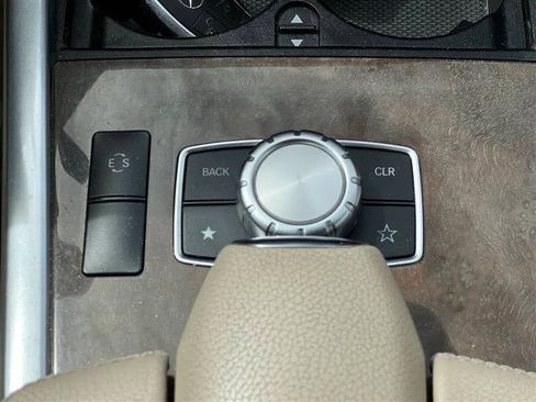 Used 2014 Mercedes-Benz E 350 4MATIC Sedan image 31
