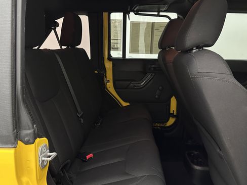 Used 2015 Jeep Wrangler Unlimited Sport w/ Connectivity Group image 26