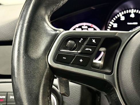 Used 2022 Porsche Cayenne Platinum Edition AWD/4WD image 23