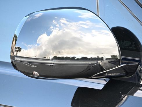 Used 2025 Land Rover Range Rover Sport Dynamic SE image 34