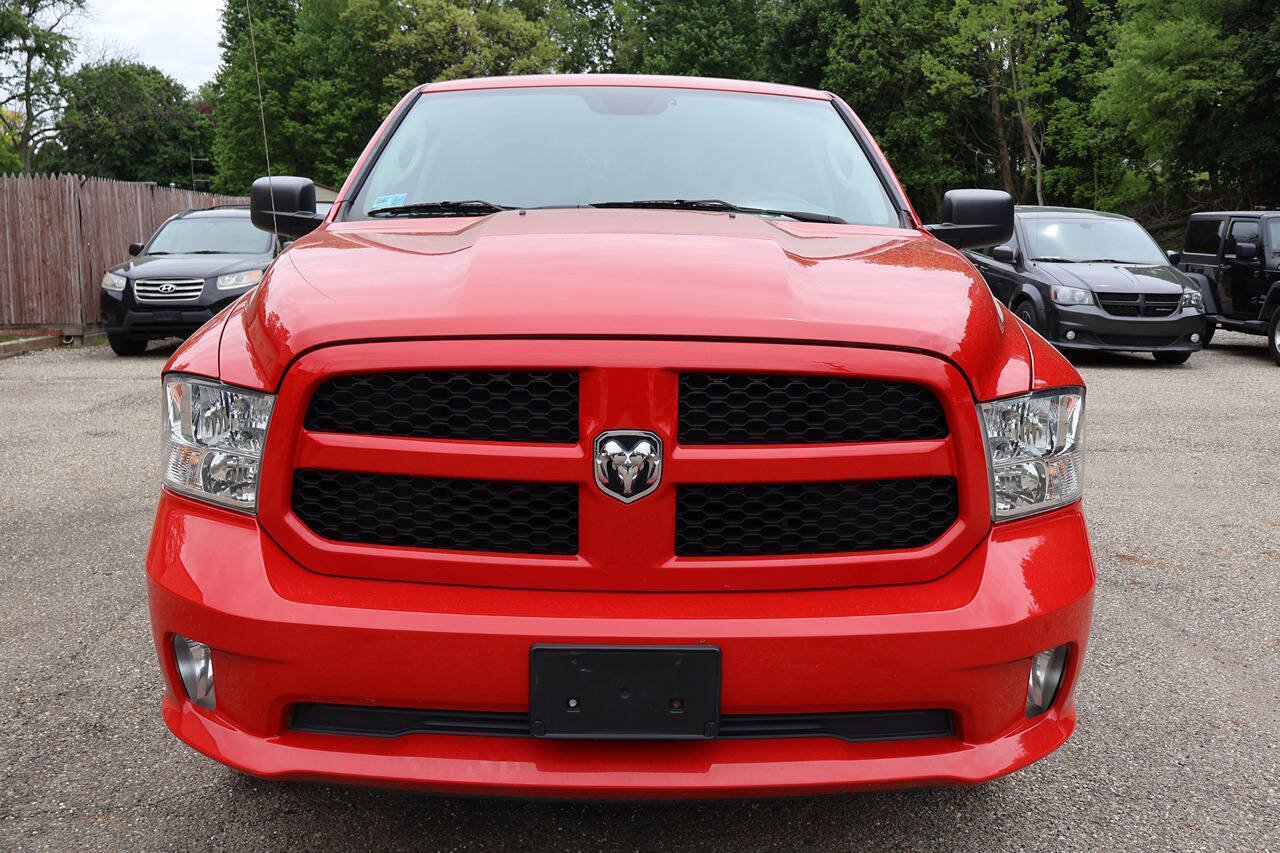 Used 2018 RAM 1500 Express AWD/4WD image 2