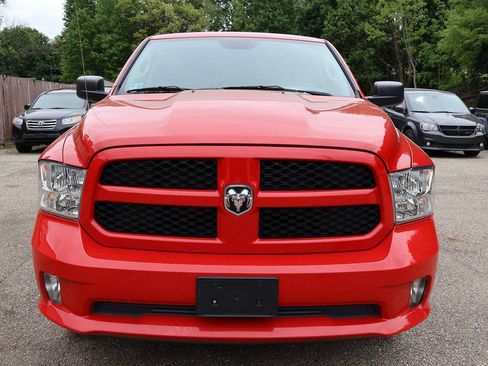 Used 2018 RAM 1500 Express AWD/4WD image 2