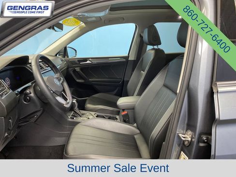 Used 2022 Volkswagen Tiguan SE AWD/4WD image 9