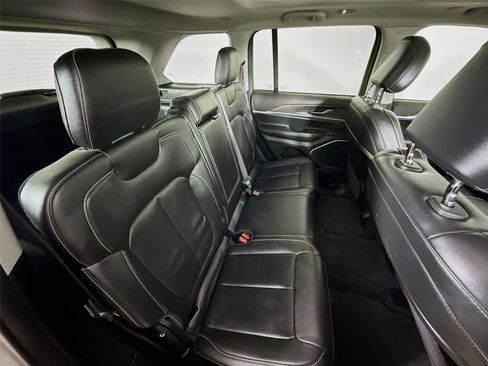 Used 2022 Jeep Grand Cherokee Limited 4xe image 28