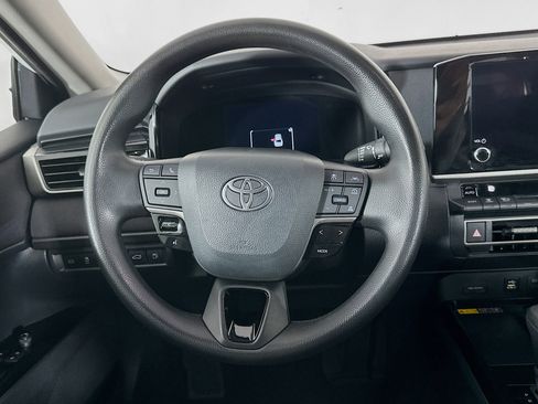 Used 2025 Toyota Camry LE image 18