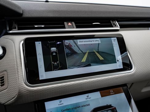 Used 2023 Land Rover Range Rover Velar R-Dynamic S image 35