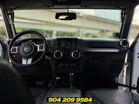 Used 2016 Jeep Wrangler Unlimited Rubicon AWD/4WD image 22