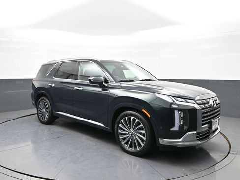 Used 2024 Hyundai Palisade Calligraphy image 4