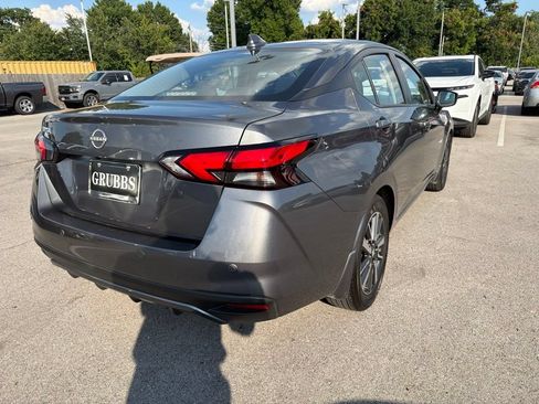 Used 2025 Nissan Versa SV w/ Trunk Package FWD image 5