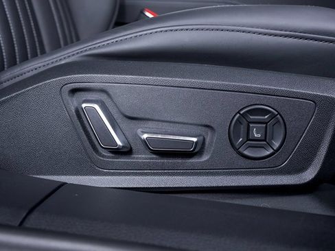 Used 2025 Audi RS 6 performance image 58