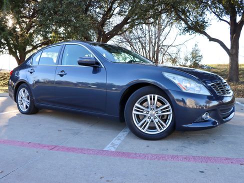 Used 2013 INFINITI G37 Journey w/ Premium Pkg image 1
