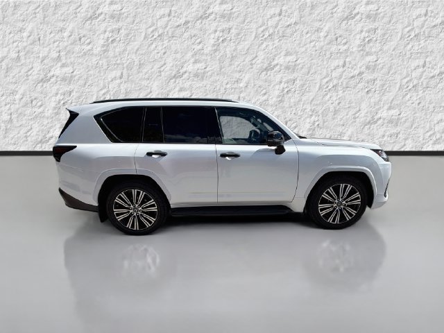 Used 2024 Lexus LX 600 4WD w/ Luxury Package image 47