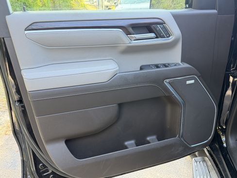 Used 2024 GMC Sierra 1500 SLT w/ SLT Premium Plus Package image 4