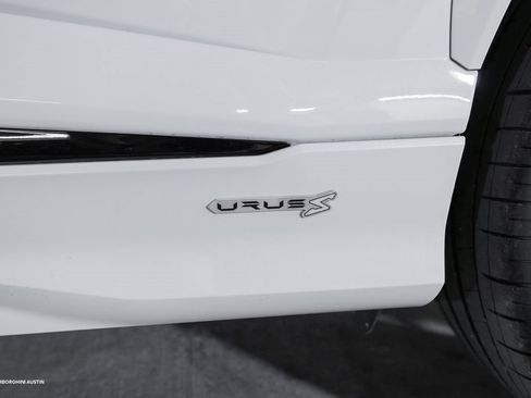 Used 2024 Lamborghini Urus S image 9