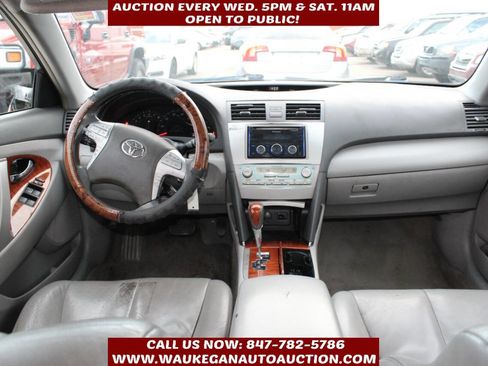 Used 2009 Toyota Camry XLE image 8