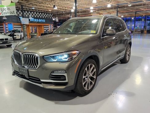 Used 2021 BMW X5 xDrive40i w/ Premium Package AWD/4WD image 1