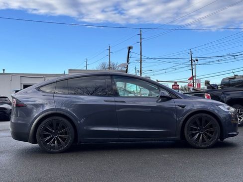 Used 2023 Tesla Model X image 4