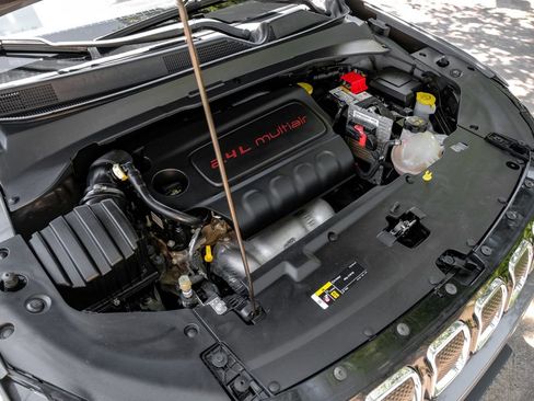 Used 2022 Jeep Compass Limited image 60