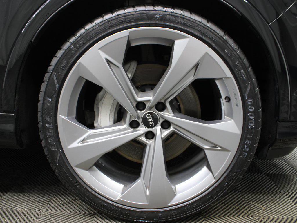 Used 2023 Audi Q7 AWD/4WD image 13