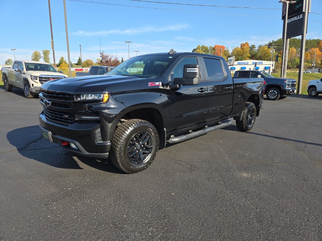 Certified 2020 Chevrolet Silverado 1500 LT Trail Boss w/ Midnight Edition AWD/4WD image 1