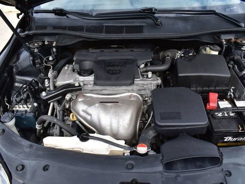 Used 2016 Toyota Camry SE FWD image 35