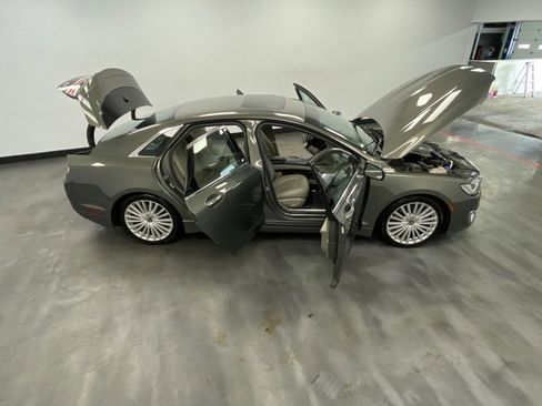 Used 2017 Lincoln MKZ Reserve image 53