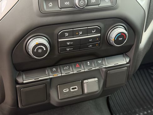 Used 2022 Chevrolet Silverado 1500 Custom RWD image 20