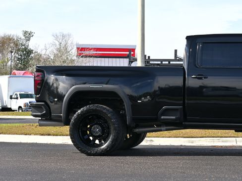 Used 2024 GMC Sierra 3500 Denali Ultimate image 5