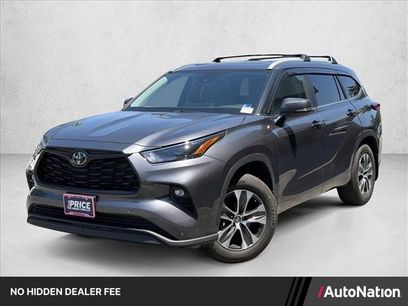 Used 2023 Toyota Highlander XLE