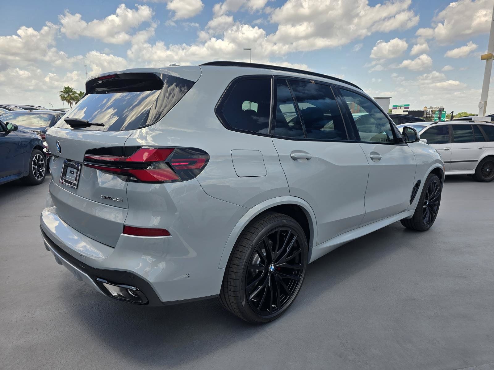New 2026 BMW X5 sDrive40i w/ M Sport Package RWD image 4