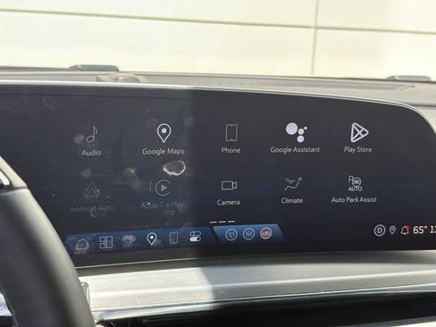 Certified 2024 Cadillac Lyriq Luxury RWD image 19