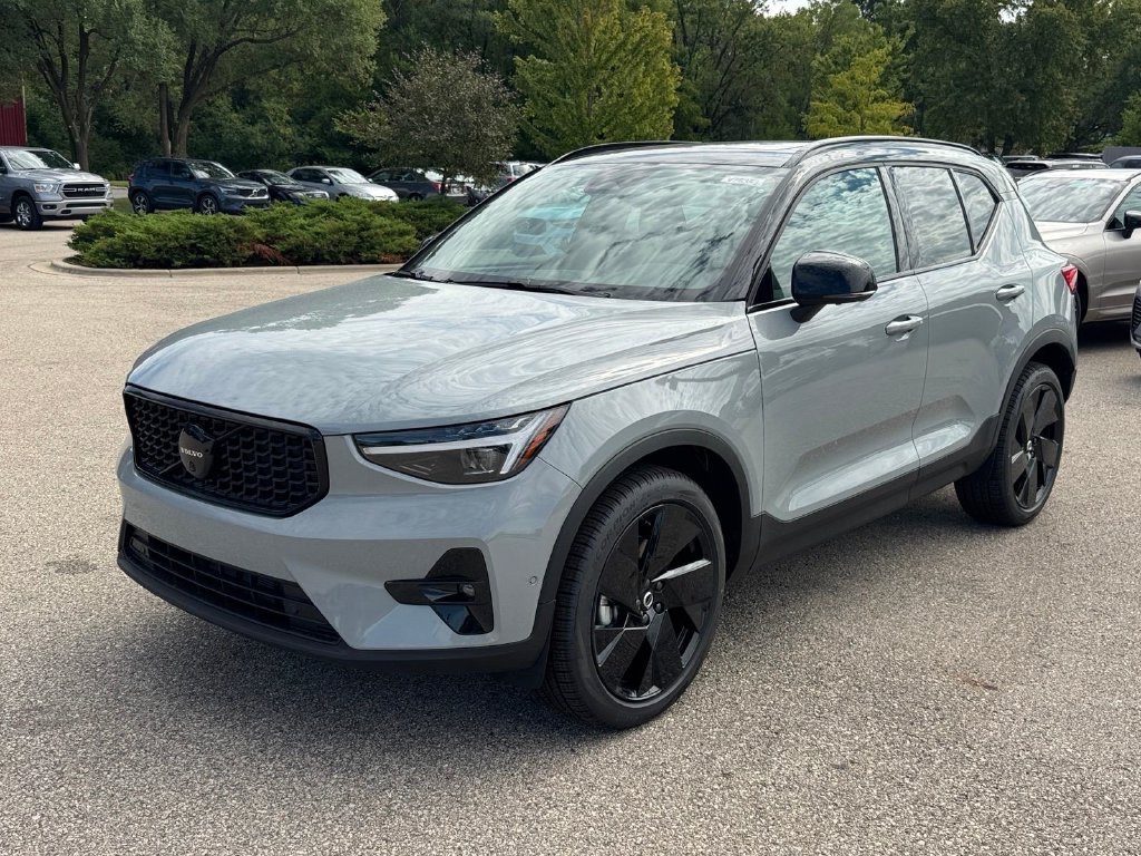 New 2026 Volvo XC40 B5 Ultra w/ Protection Package Premier AWD/4WD image 1