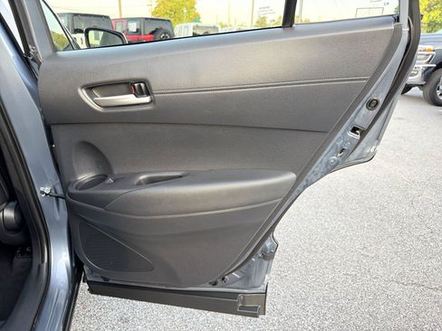 Used 2025 Toyota Corolla Cross XLE FWD image 15