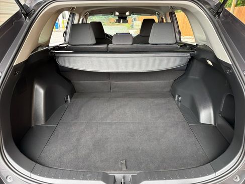 Used 2025 Toyota RAV4 XLE FWD image 33
