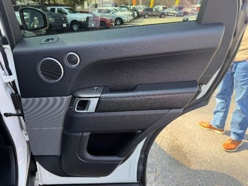 Used 2017 Land Rover Range Rover Sport SE image 35