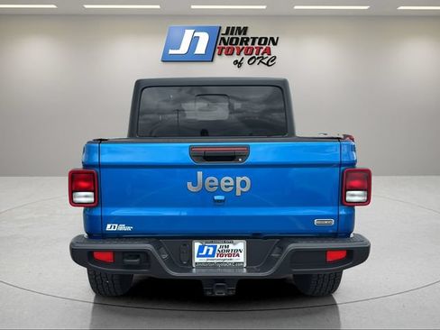 Used 2022 Jeep Gladiator Overland w/ Popular Equipment Package AWD/4WD image 6