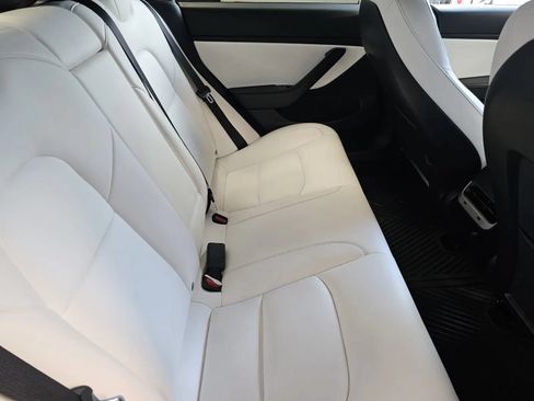 Used 2019 Tesla Model 3 Standard Range Plus RWD image 9