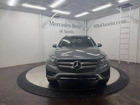 Used 2018 Mercedes-Benz GLC 300 image 2