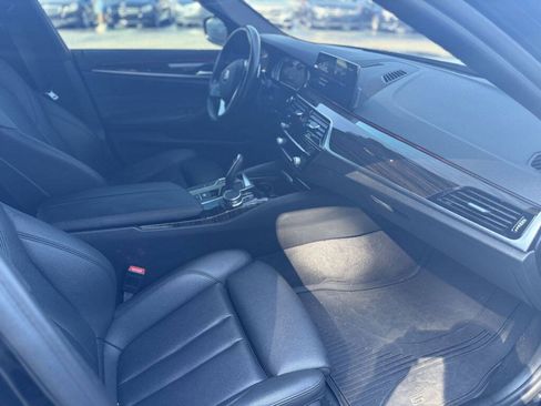 Used 2018 BMW 530e RWD image 17