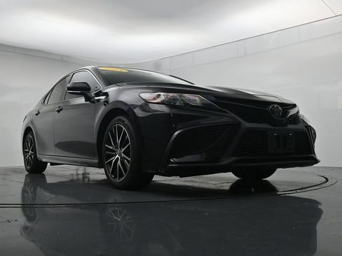 Used 2024 Toyota Camry SE w/ Cold Weather Package AWD/4WD image 32