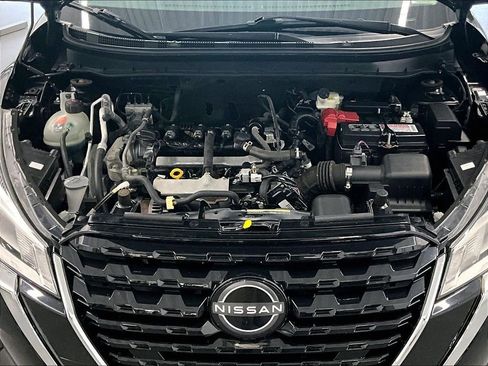 Used 2022 Nissan Kicks S FWD image 28