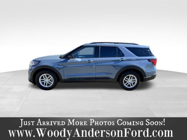 Used 2026 Ford Explorer Active RWD image 3
