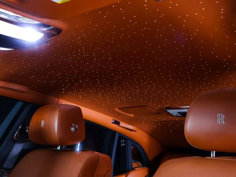 Used 2018 Rolls-Royce Phantom Sedan image 15