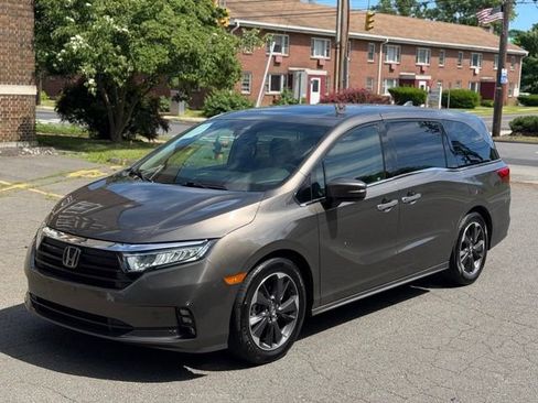 Used 2021 Honda Odyssey Elite image 1