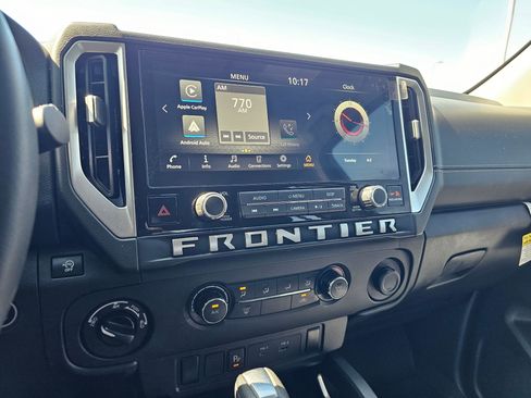 Used 2025 Nissan Frontier SV AWD/4WD image 23